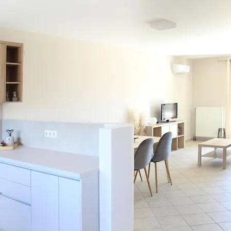 Olivelia Apartamento Mavrata